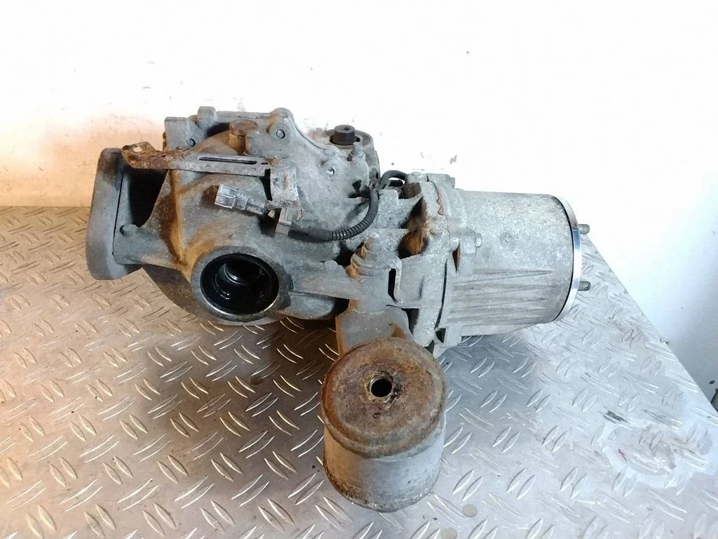 Rear differential – Lexus RX 450H (2016-)