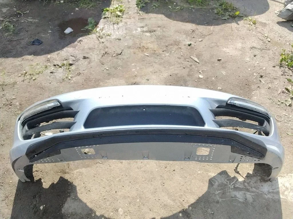 Priekšējais bamperis 99150531100