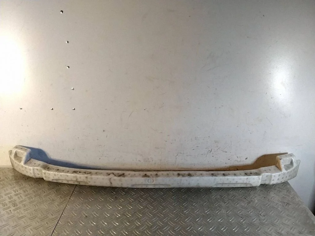 Front bumper foam support bar 5261160070