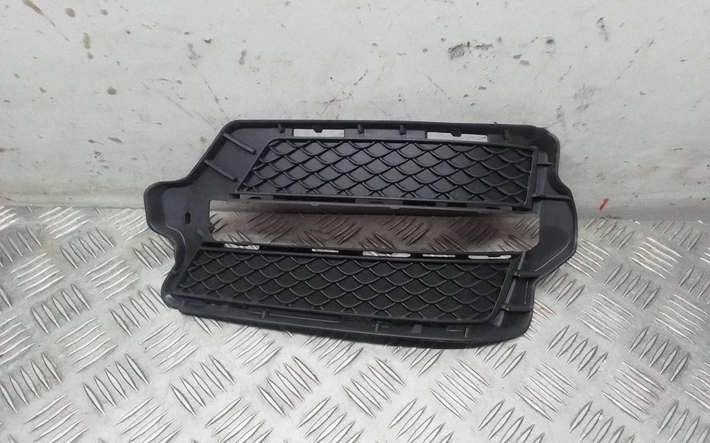 Front bumper lower grill – Mercedes-Benz GLK-Class (X204) (2008-2016)