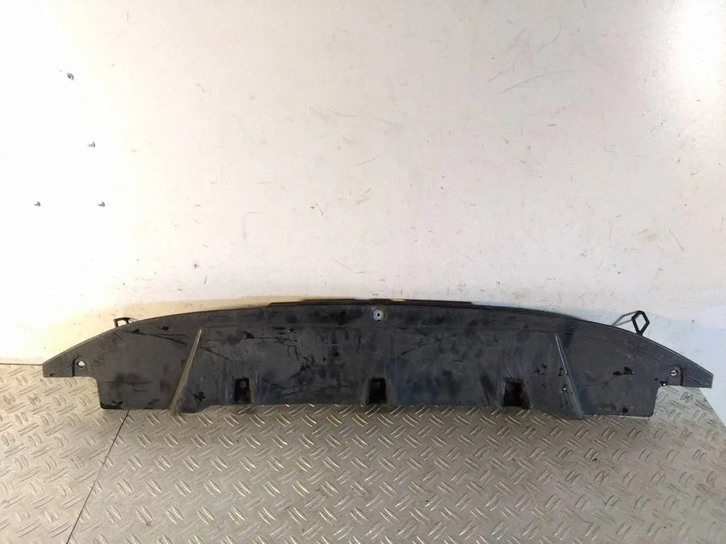 Esistange alumine osa (huul) – Porsche 911 991 (2011-2019)