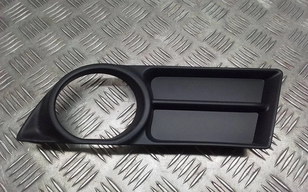 Front fog light trim/grill 521280F020