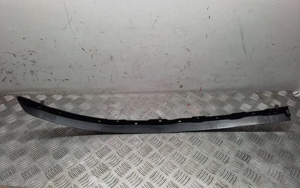 Esistange alumine osa (huul) – Mazda 2 (2007-2014)
