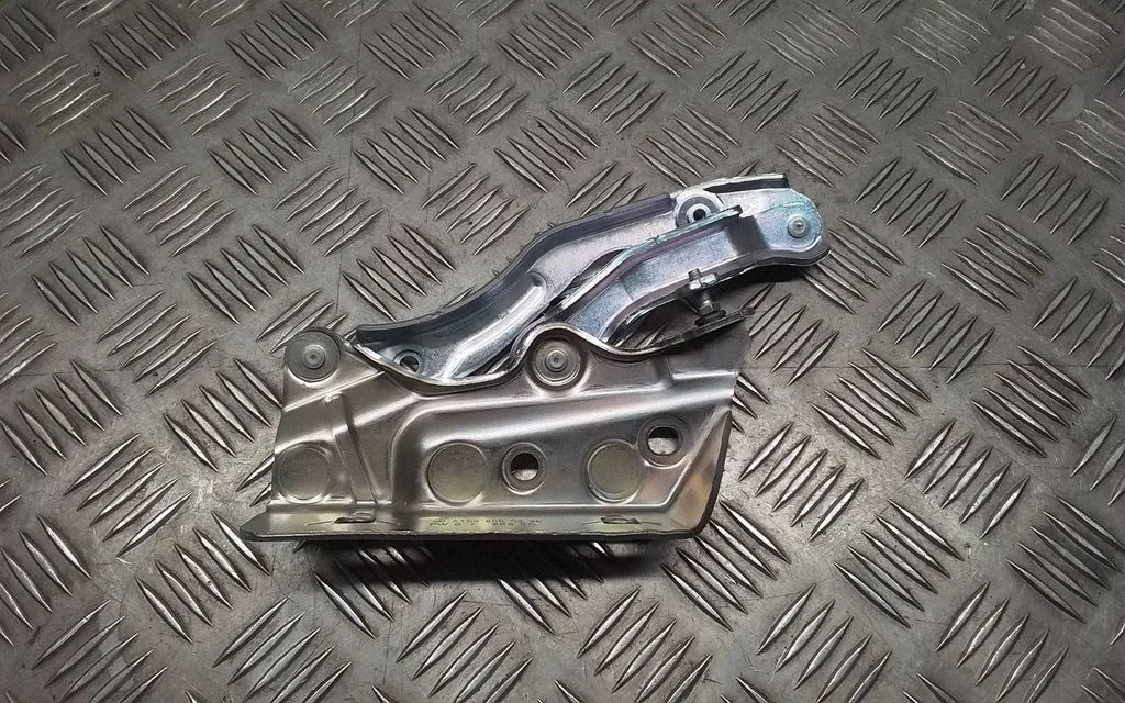 Engine bonnet/hood hinges – Mercedes-Benz A-Class W168 (1997-2004)