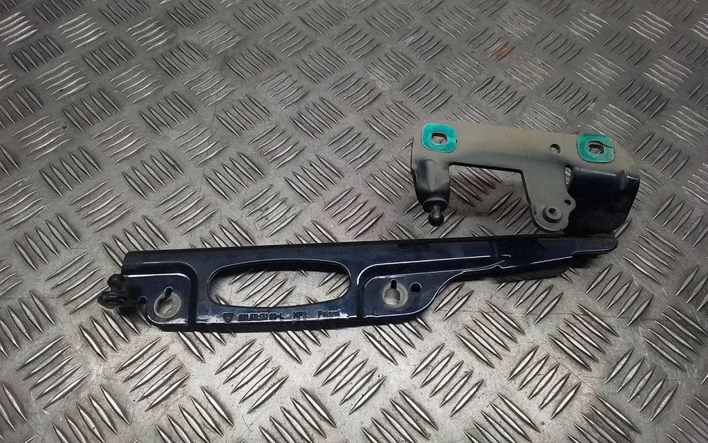 Engine bonnet/hood hinges 99151115103