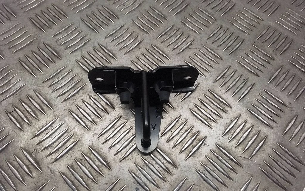 Engine bonnet/hood lock/latch loop/hook – Subaru Outback (2004-2006)