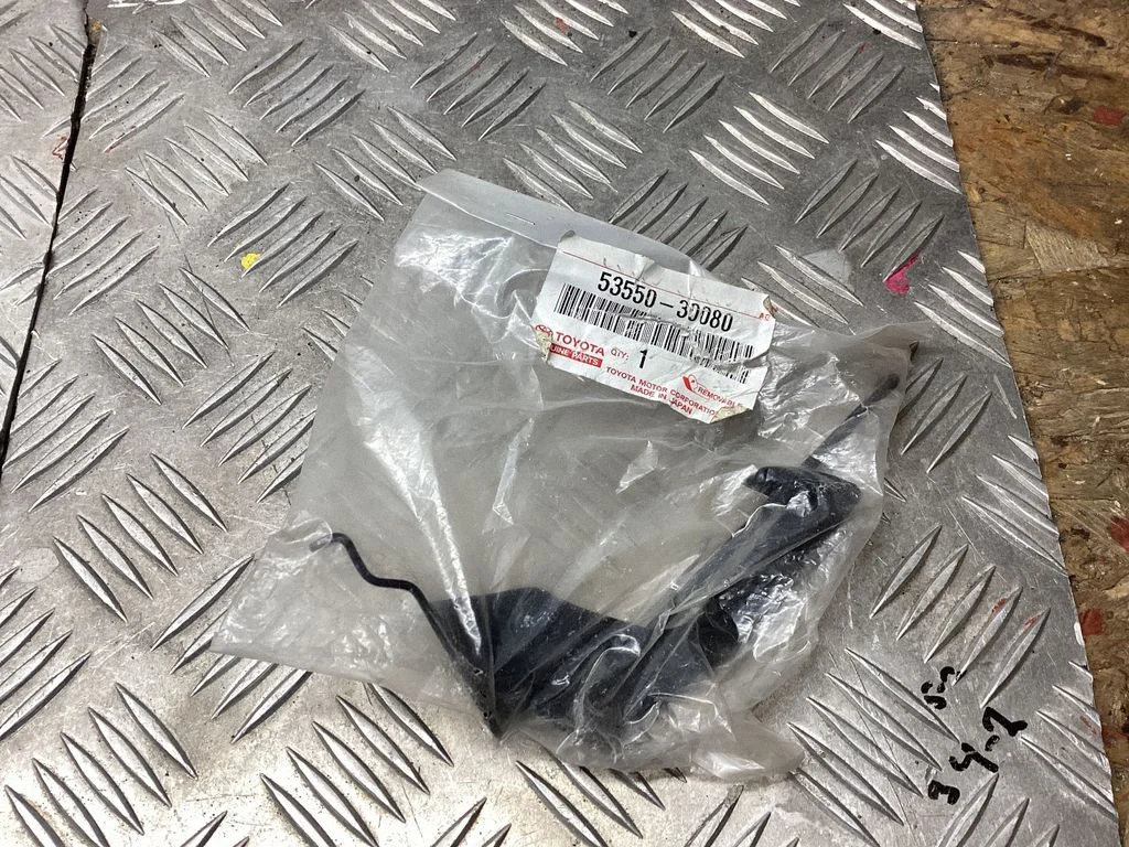 Zamek maski – Lexus GS 300 400 430 (1991-2005)