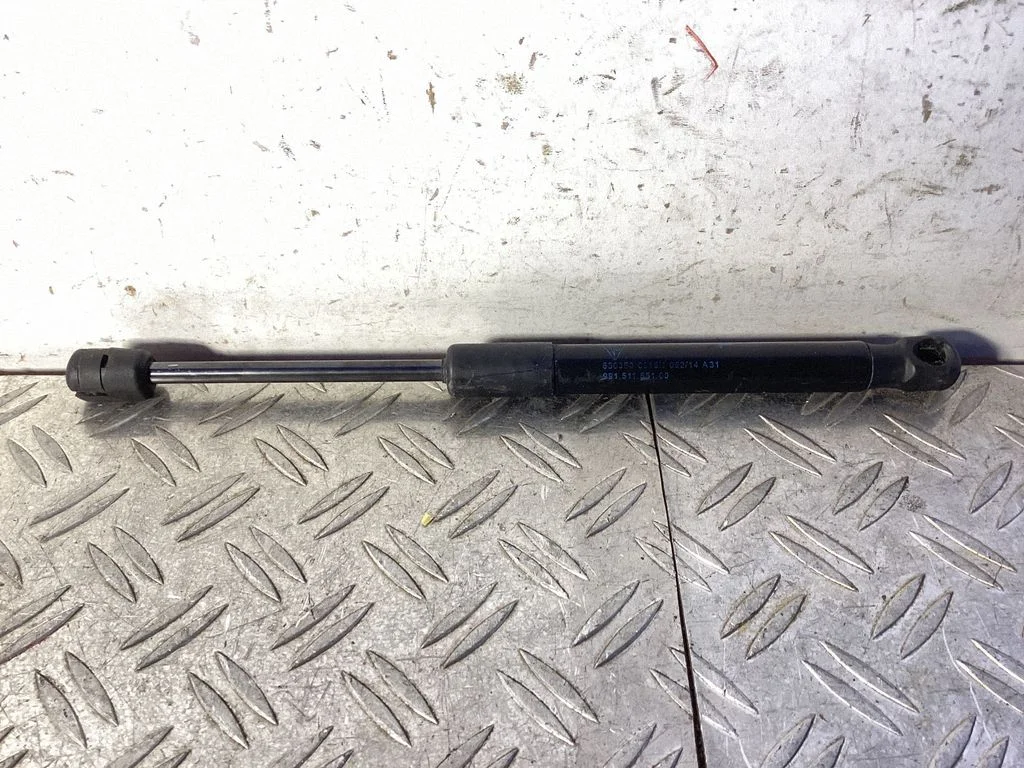 Front bonnet/hood damper/strut – Porsche 911 991 (2011-2019)
