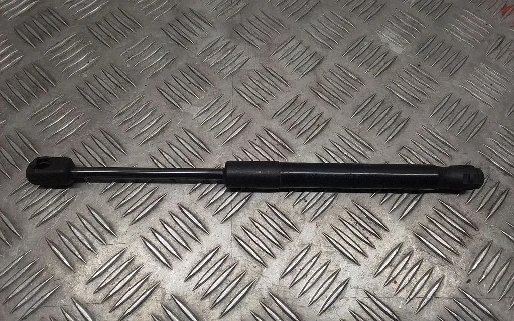 Front bonnet/hood damper/strut – Porsche 911 991 (2011-2019)