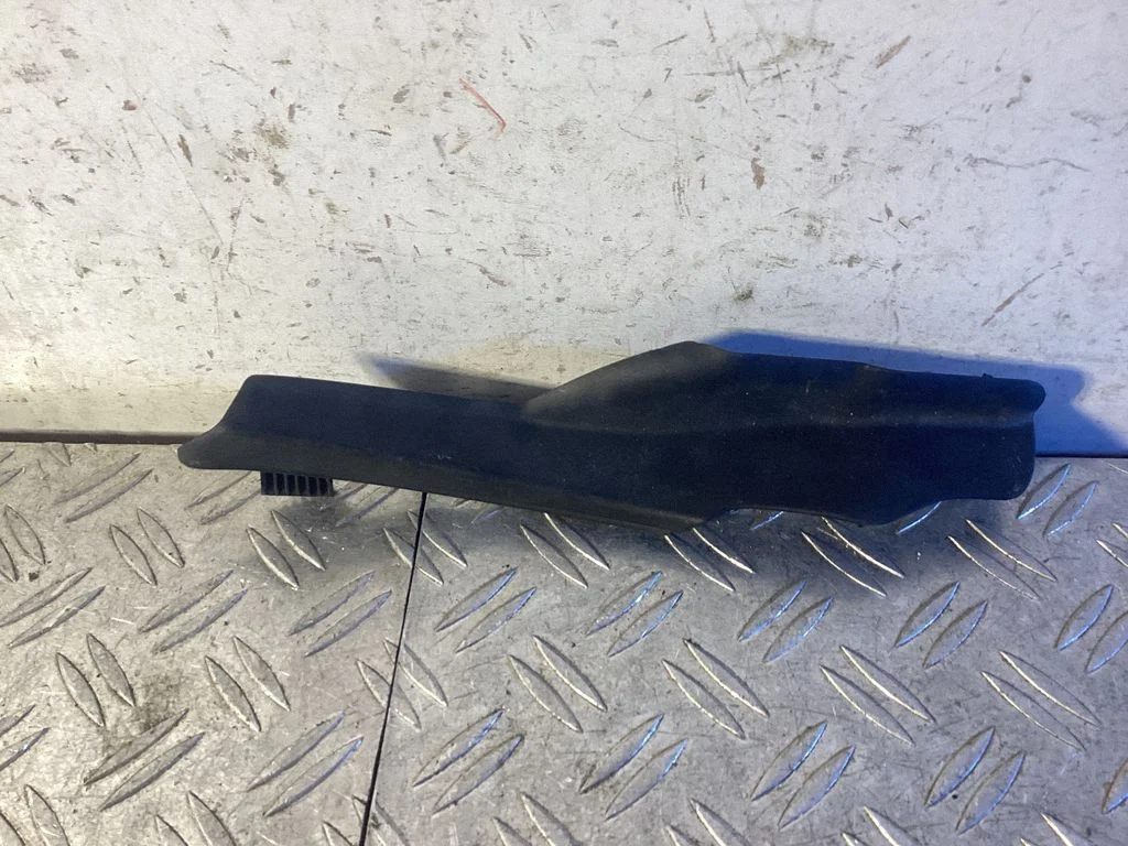 Wiper trim 5386678010