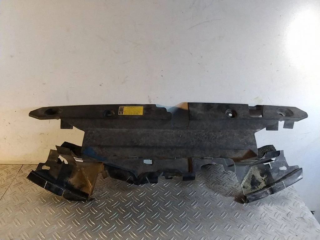 Mootorikapoti luku iluliist – Toyota RAV 4 (XA40) (2012-2018)