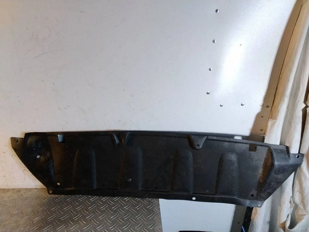 Engine splash shield/under tray 514410E010