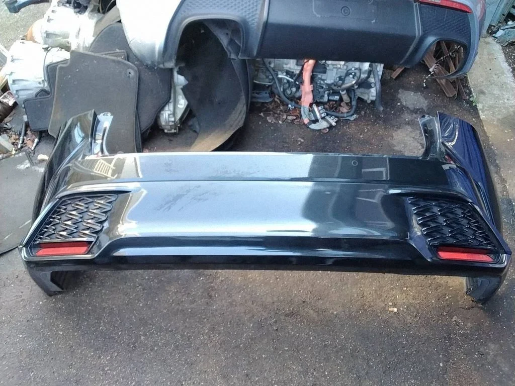 Rear bumper – Lexus RX 450H (2016-)