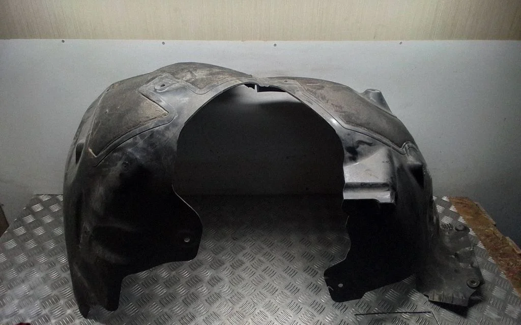 Esimene rattakoopa katteliist / porikaitse – Tesla Model Y (2020-)