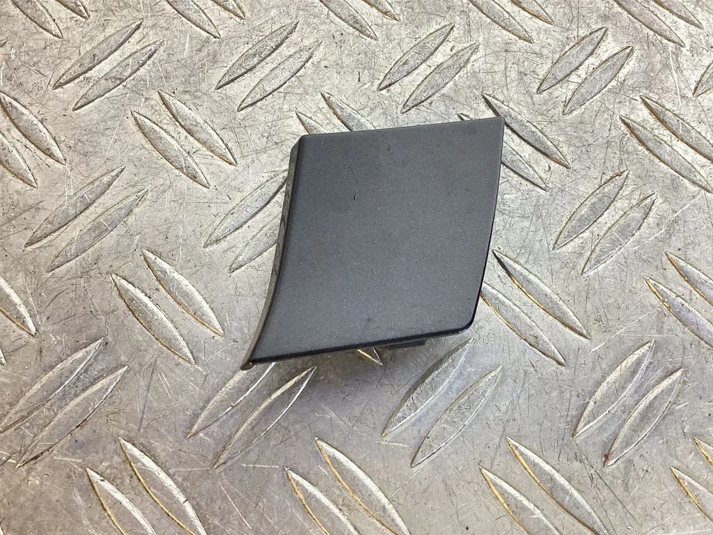 Rear bumper row hook cap/cover