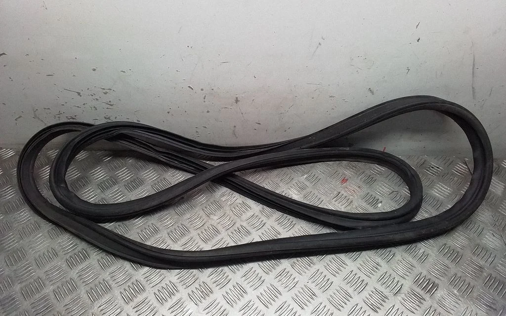 Loading door rubber seal (on body) – KIA EV6 (2021-)