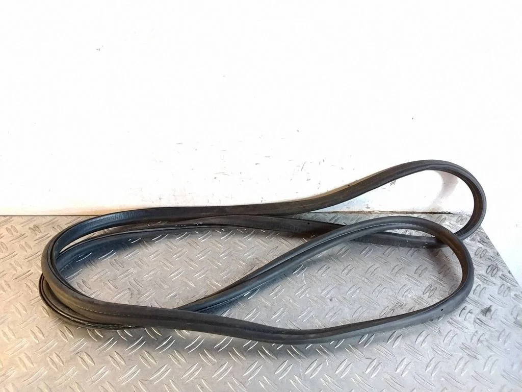 Loading door rubber seal (on body) – BMW 5 Series F10 F11 (2009-2016)