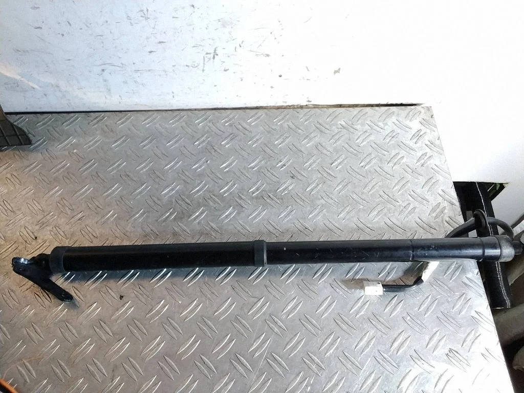 Tailgate/trunk strut/damper – Lexus NX (2014-2021)