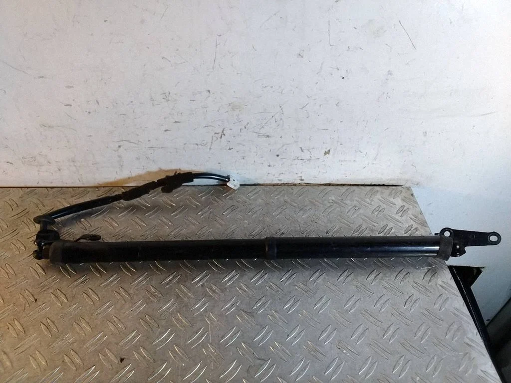 Tailgate/trunk strut/damper – Lexus NX (2014-2021)