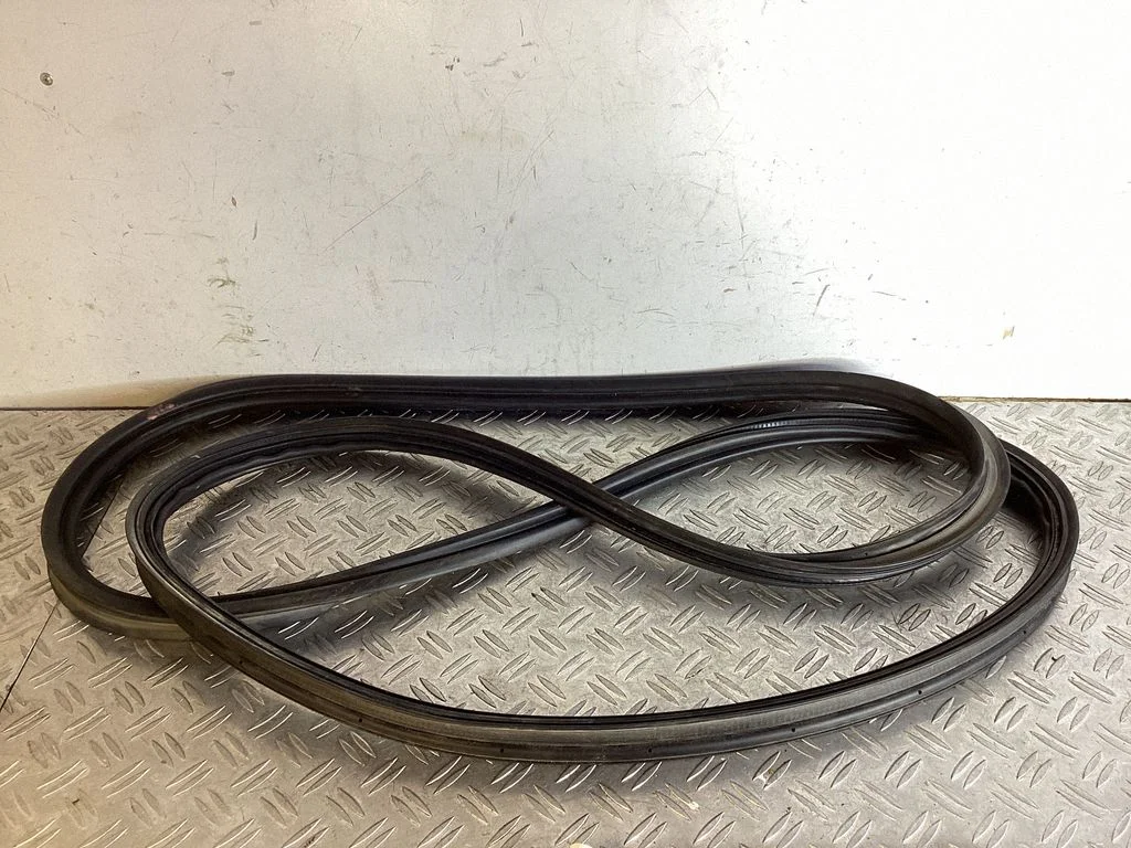Loading door rubber seal (on body) – Lexus NX (2021-)
