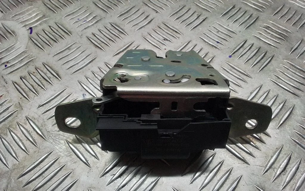 Tailgate/trunk/boot lock/catch/latch 9Y3827447D