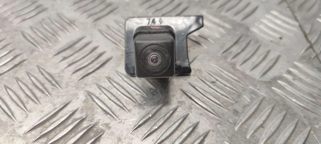 Reversing camera – Lexus RX 450H (2016-)