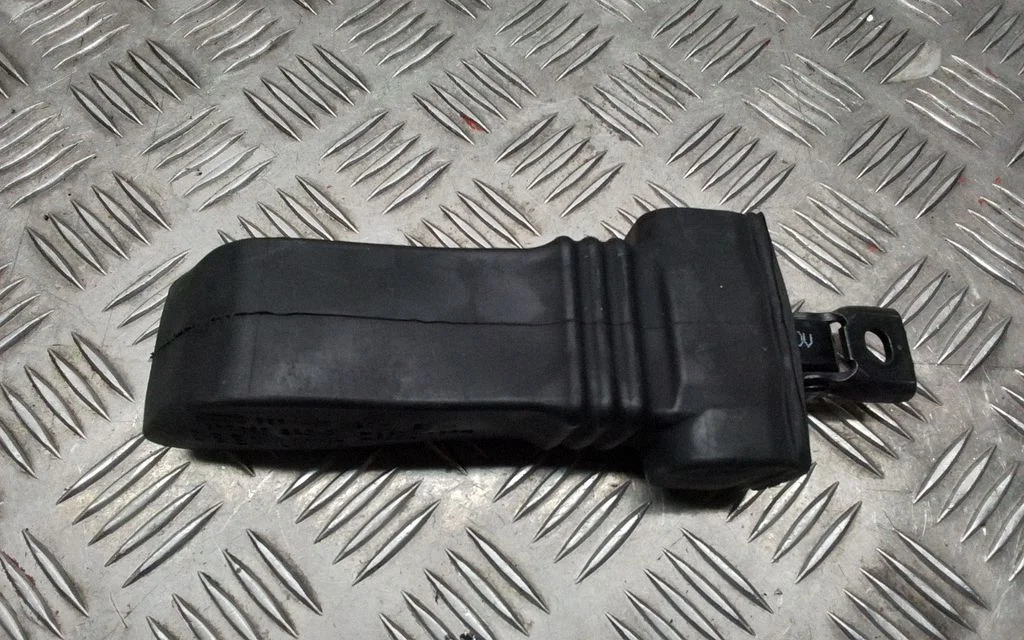 Esiukse avamispiiraja – Porsche Macan (95B) (2019-)