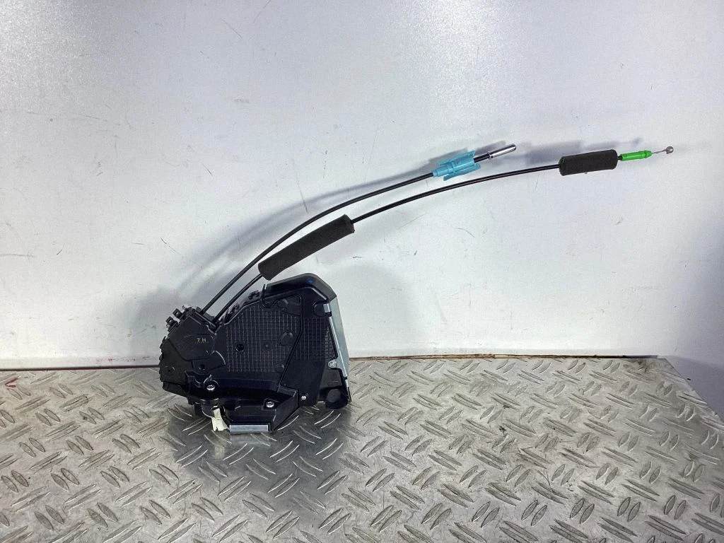 Tailgate window lock/catch/latch A046699