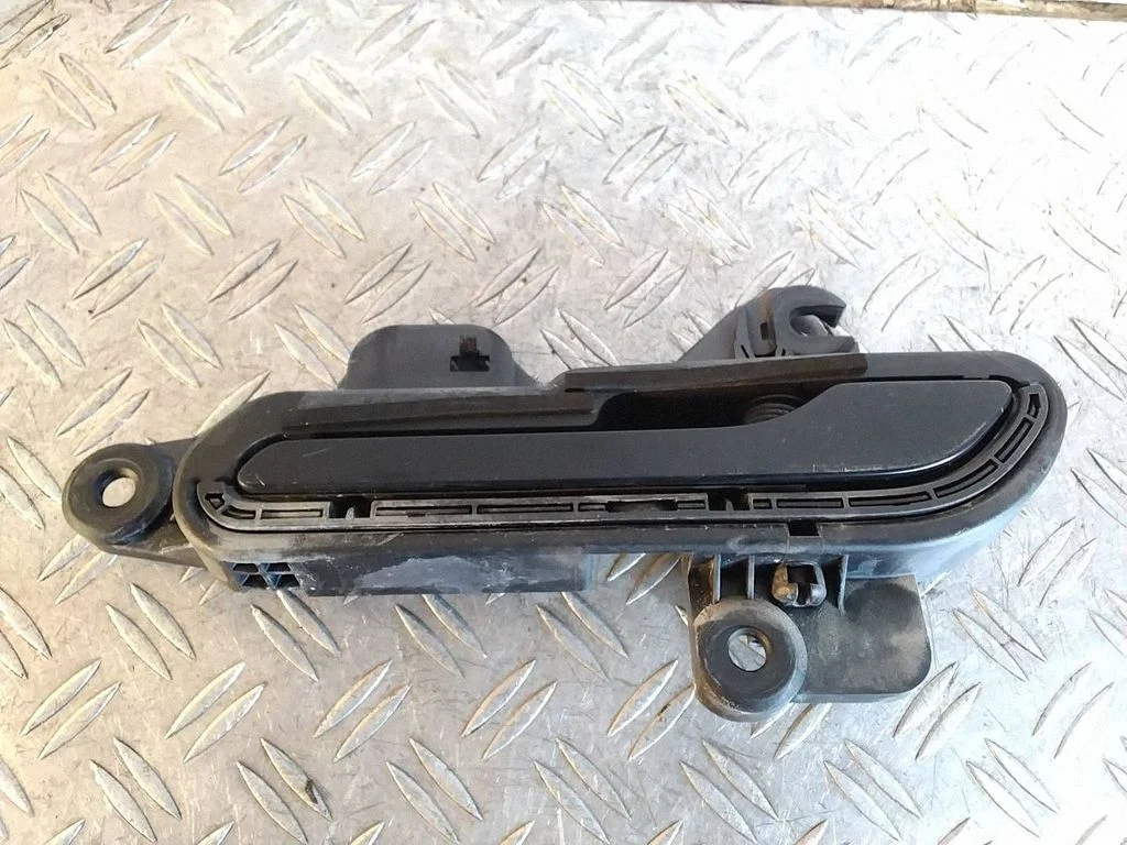 Front door exterior handle 152811400D