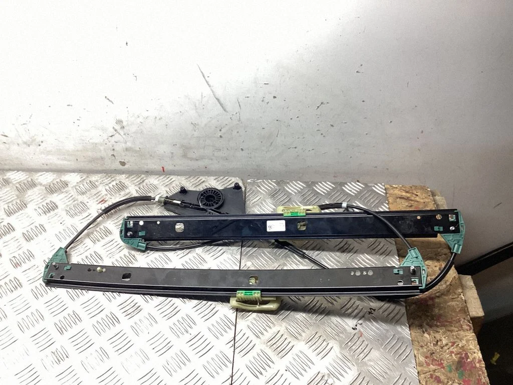 Front window lifting mechanism without motor – Porsche Cayenne (9Y0 9Y3) (2018-)