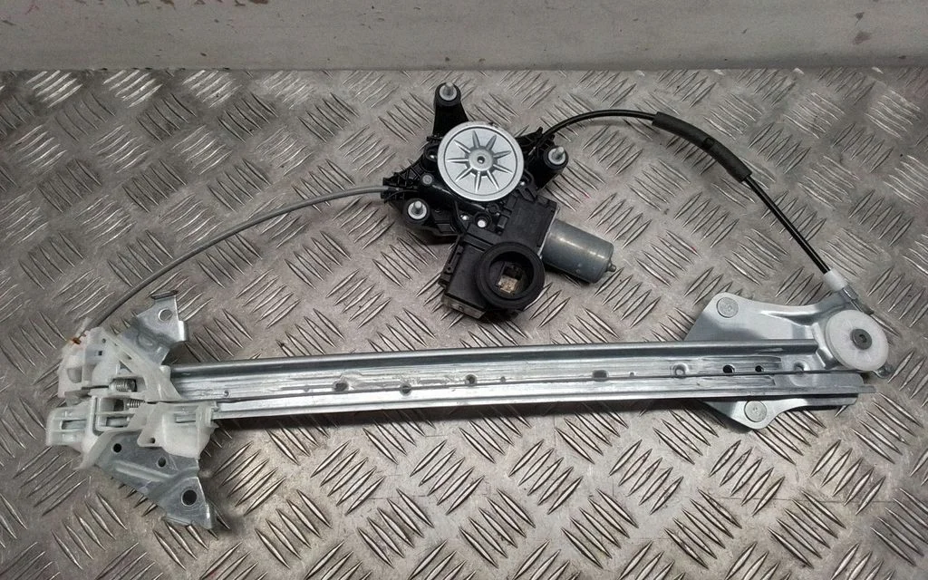 Front window lifting mechanism without motor – Lexus NX (2021-)