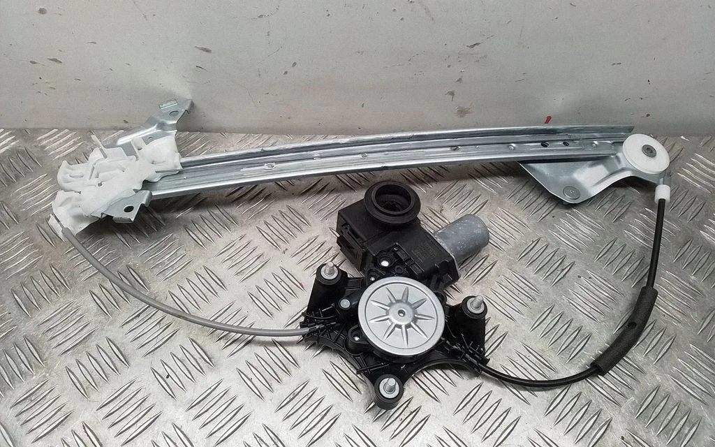 Front window lifting mechanism without motor – Lexus NX (2021-)
