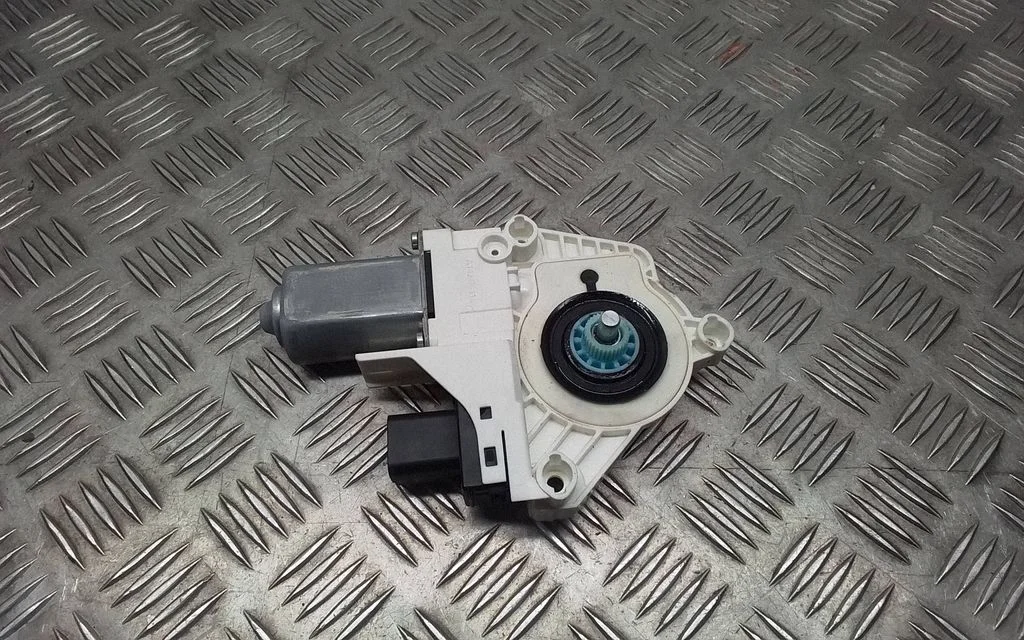 Front door window regulator motor – Tesla Model Y (2020-)