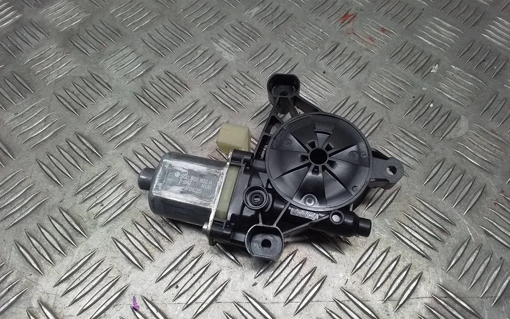 Front door window regulator motor – Porsche Macan (95B) (2019-)
