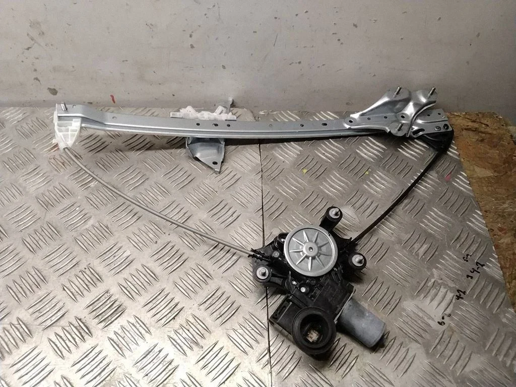 Front door window regulator with motor 8572042130