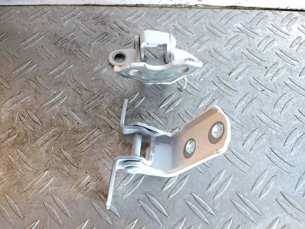Rear door upper hinge – Lexus NX (2014-2021)