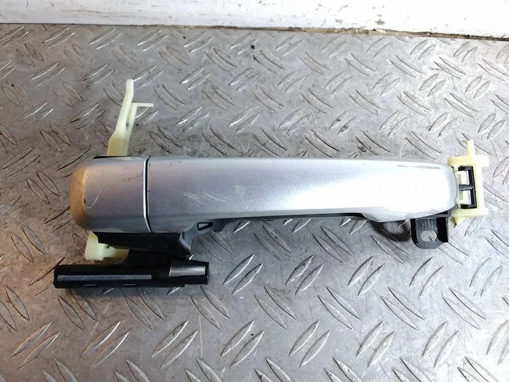 Rear door exterior handle – Toyota Land Cruiser (J150) (2009-)