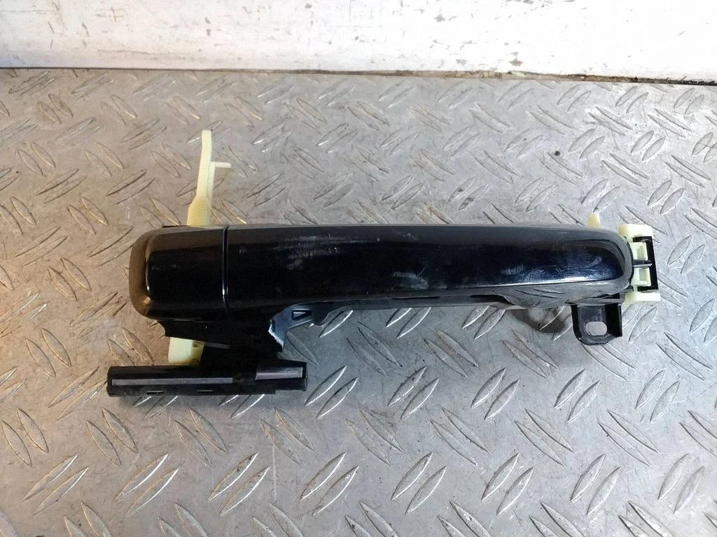 Rear door exterior handle – Toyota Land Cruiser (J150) (2009-)