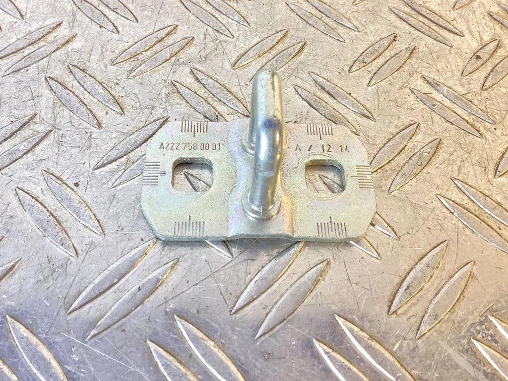 Tagaukse luku vastus – Mercedes-Benz S-klass W222 (2013-)