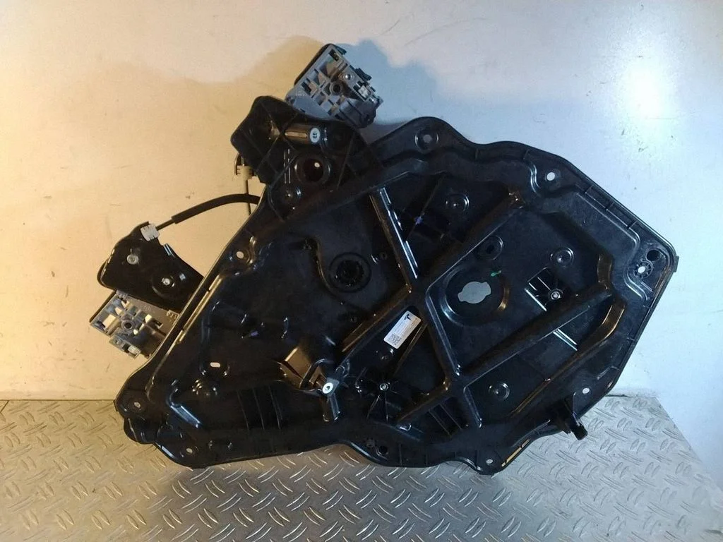 Rear door window regulator with motor 149551200E