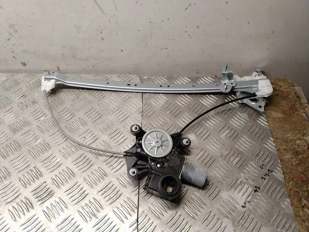 Rear door window regulator with motor 8572042140