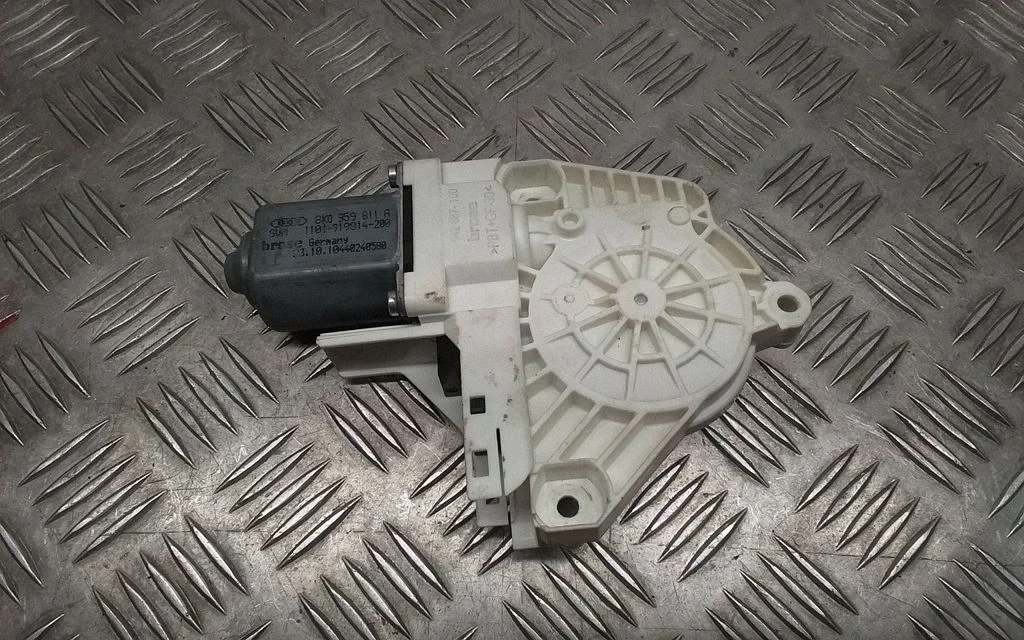 Rear door window regulator motor – Porsche Cayenne (92A) (2010-2017)
