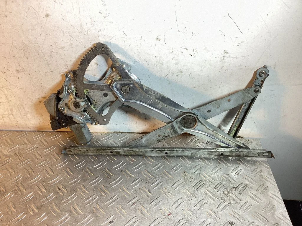 Rear door window regulator with motor – Lexus RX III (2008-2015)