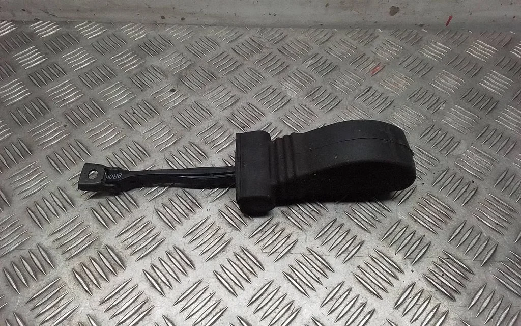 Rear door check strap stopper – Porsche Macan (95B) (2019-)