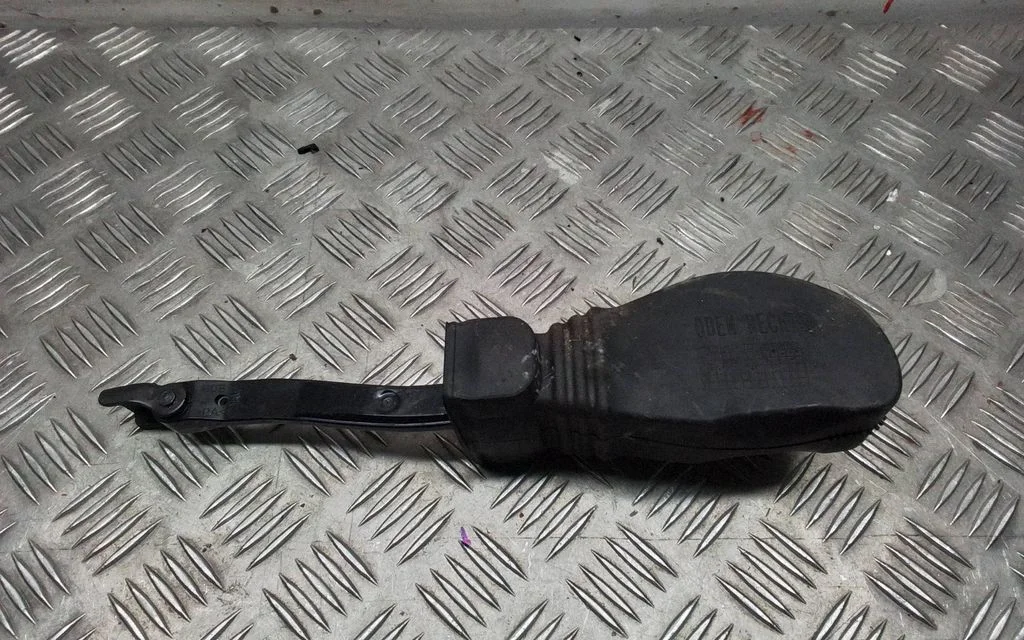 Rear door check strap stopper – Porsche Macan (95B) (2019-)