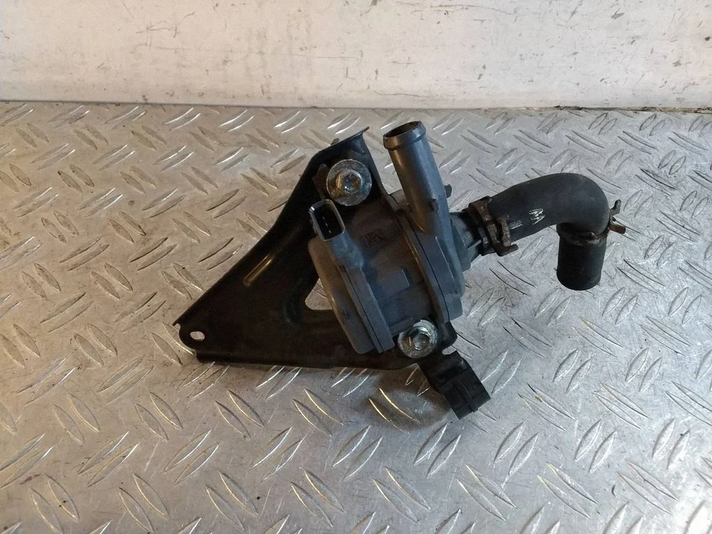 Elektriline lisatsirkulatsioonipump – Toyota RAV 4 (XA50) (2018-)
