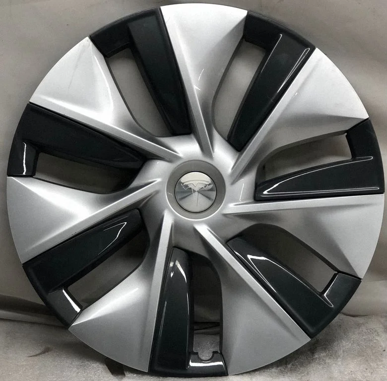 R17 wheel hub/cap/trim – Tesla Model Y (2020-)
