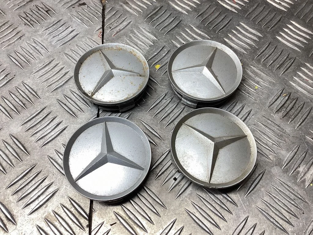 Original wheel cap – Mercedes-Benz ML-Class W163 (1997-2005)
