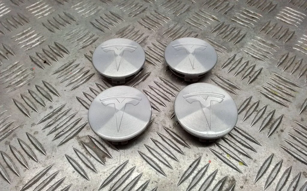 Original wheel cap – Tesla Model 3 (2017-)