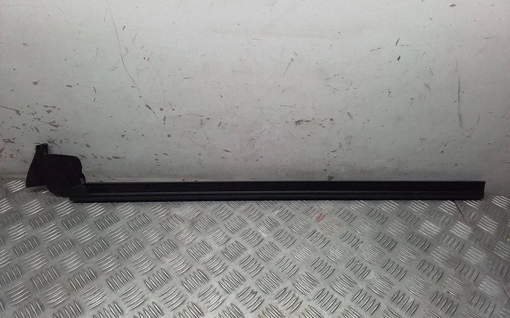 Front door rubber seal 150006300C
